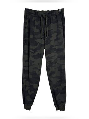 Lululemon Camo Jogger Pants Green Athleisure Gym Size 6